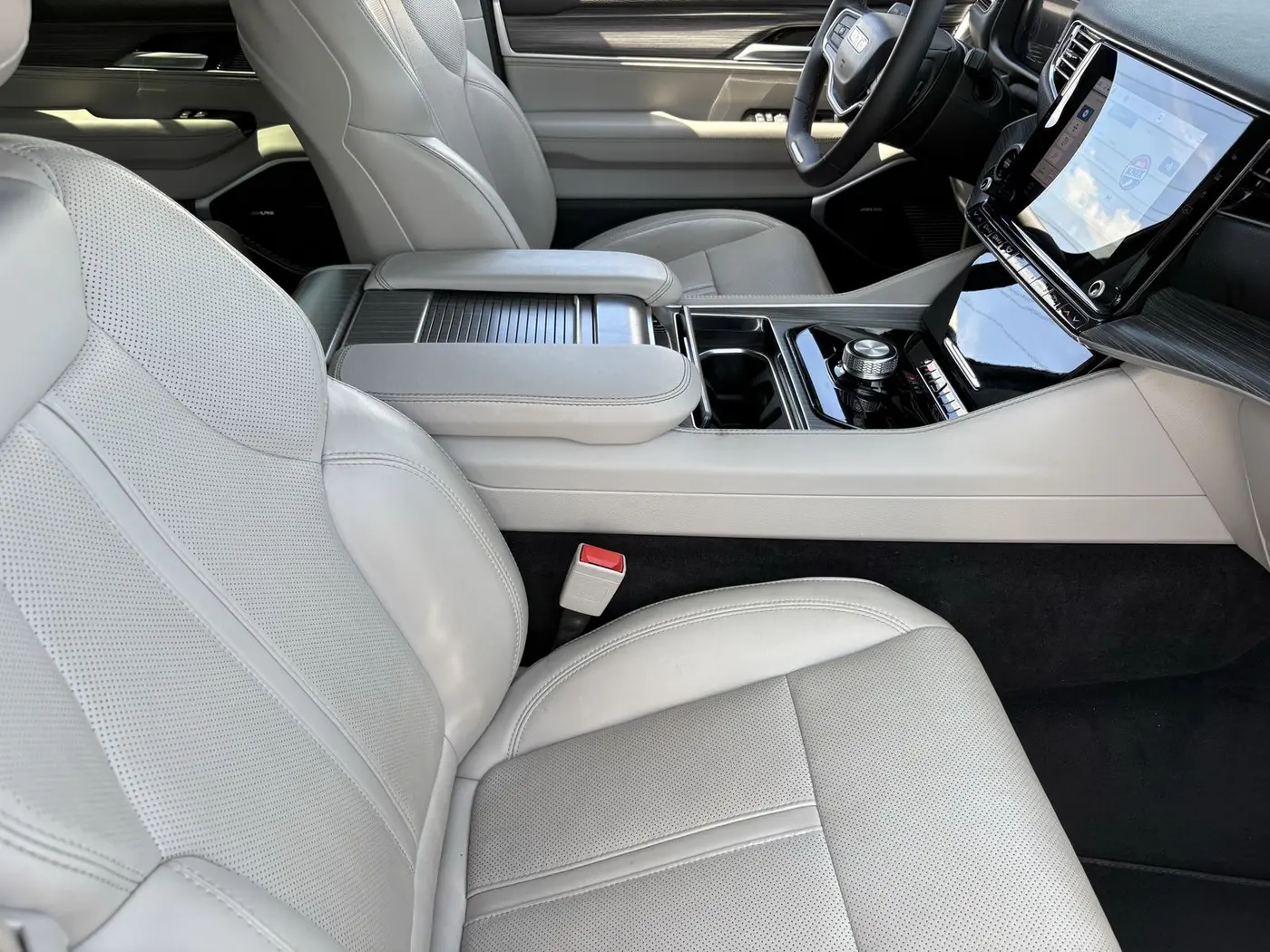 2024 Jeep Wagoneer