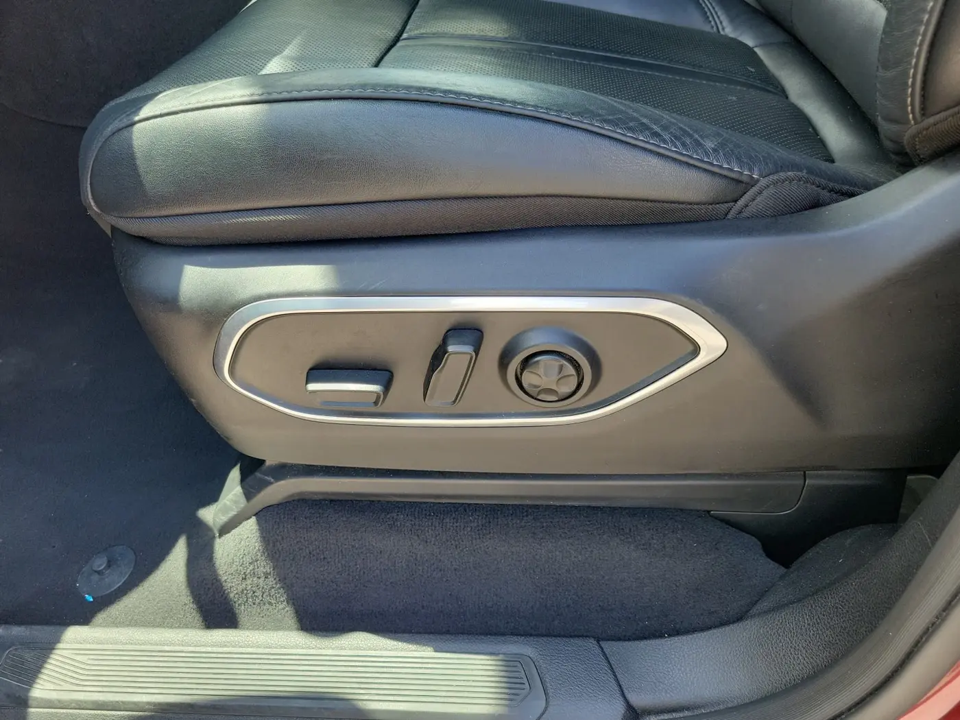 2024 Jeep Wagoneer - $28,998