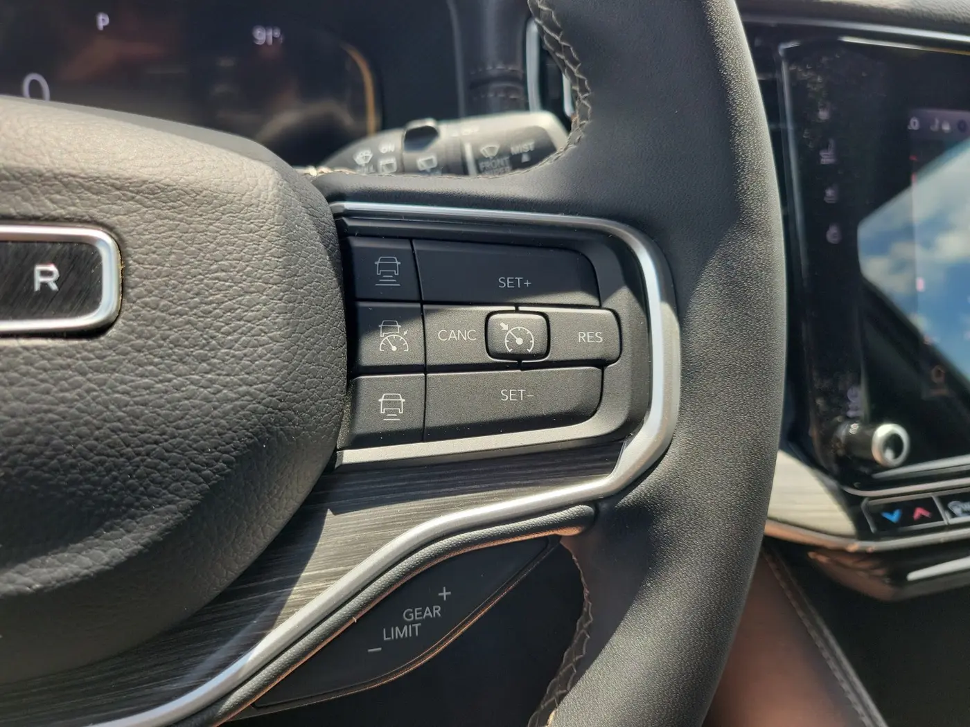 2024 Jeep Wagoneer - $28,998