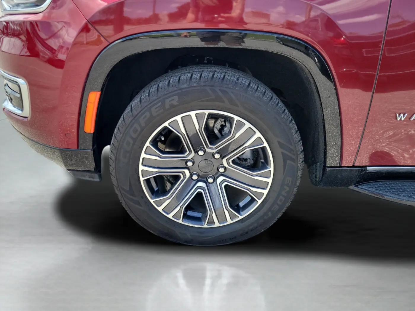 2024 Jeep Wagoneer - $28,998