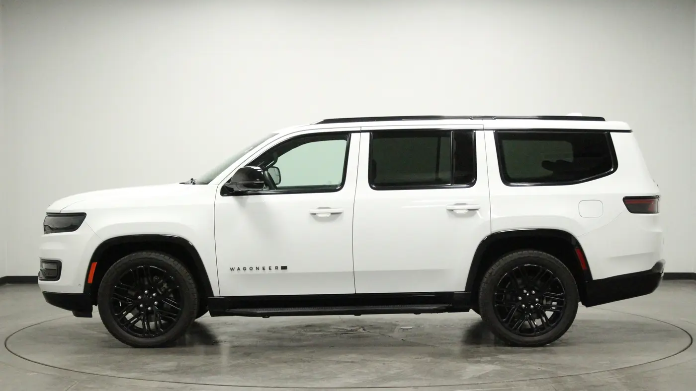 2023 Jeep Wagoneer Carbide