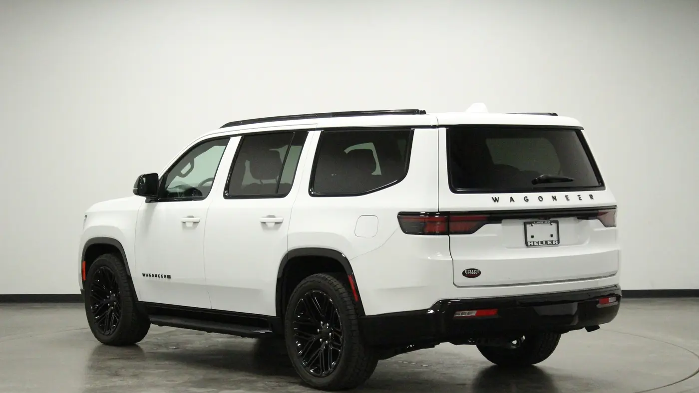 2023 Jeep Wagoneer Carbide