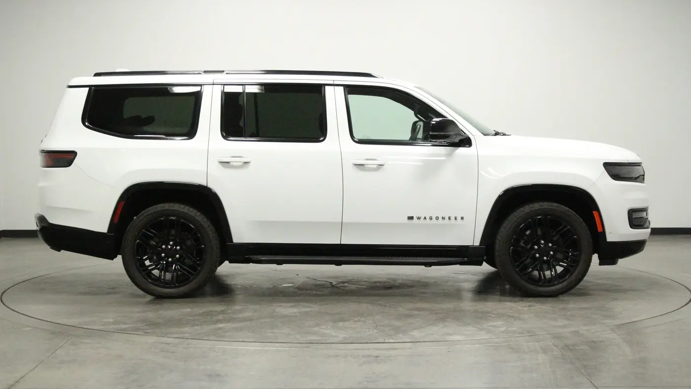 2023 Jeep Wagoneer Carbide