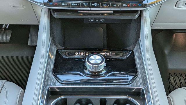 2022 Jeep Wagoneer Series II Carbide