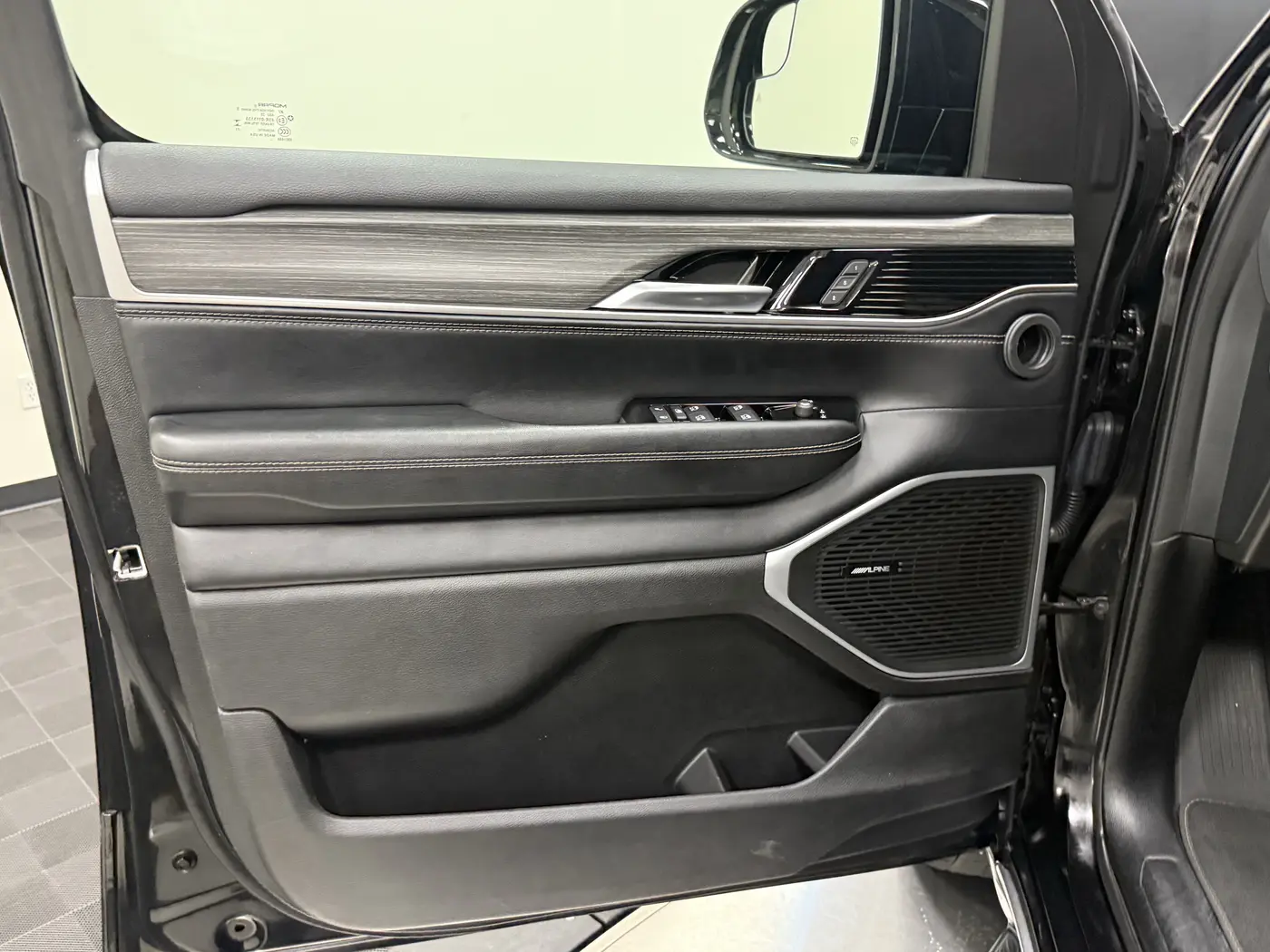 2023 Jeep Wagoneer - $32,895