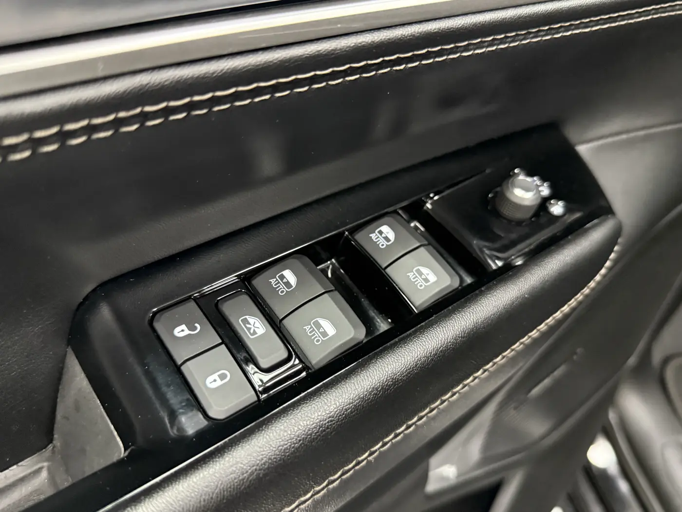 2023 Jeep Wagoneer - $32,895