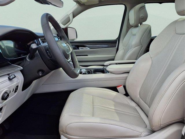 2022 Jeep Wagoneer - $31,995