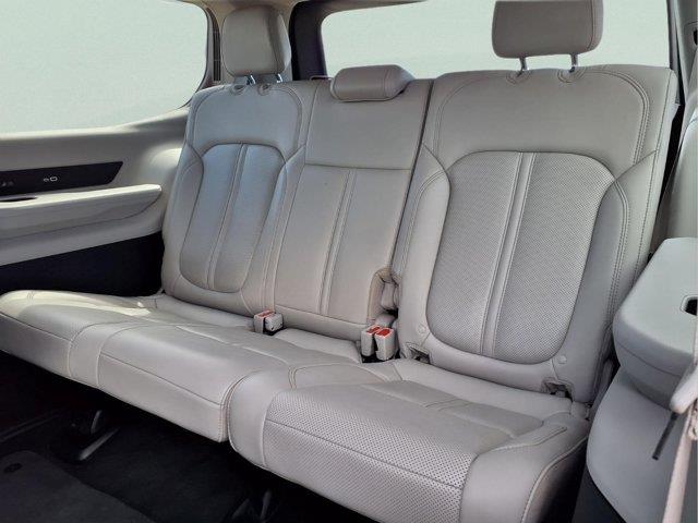2022 Jeep Wagoneer - $31,995