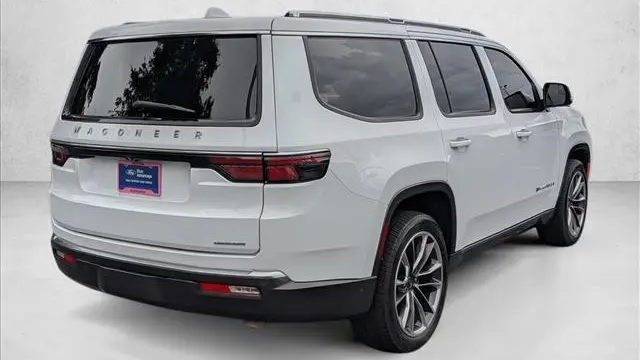 2022 Jeep Wagoneer Series III