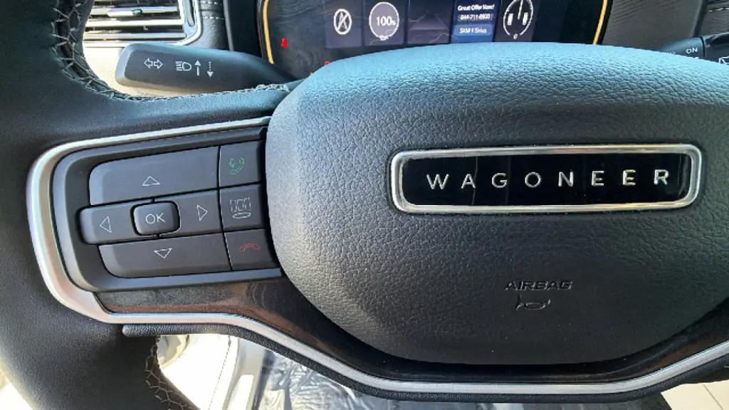 2023 Jeep Wagoneer Base