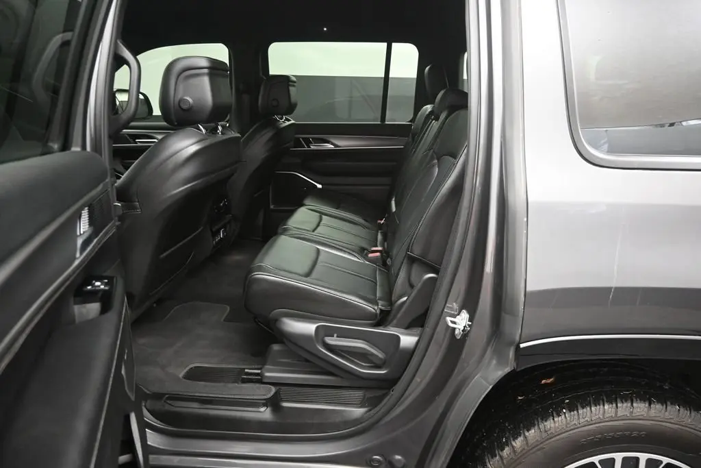 2025 Jeep Wagoneer - $50,880