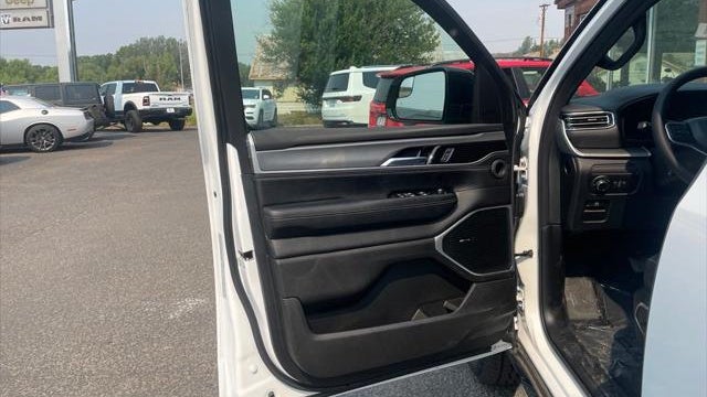 2026 Jeep Grand Wagoneer Upland