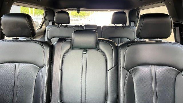 2023 Jeep Wagoneer Base