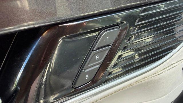 2024 Jeep Wagoneer Base