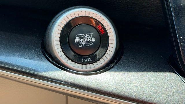 2024 Jeep Wagoneer Base