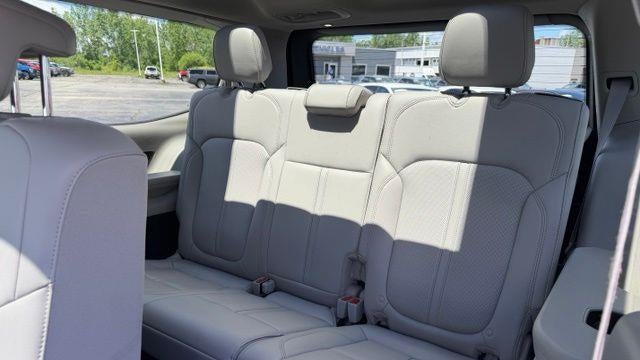 2024 Jeep Wagoneer Base