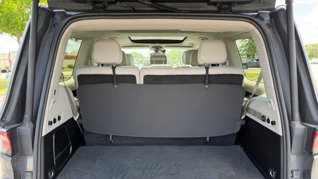 2024 Jeep Wagoneer Base