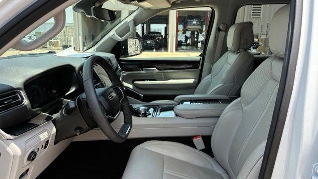 2024 Jeep Wagoneer Base