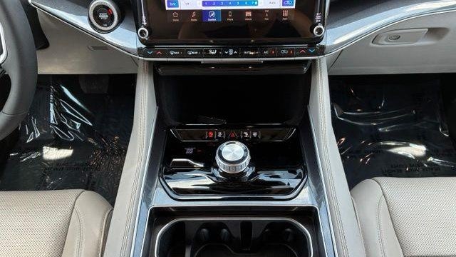 2024 Jeep Wagoneer Base