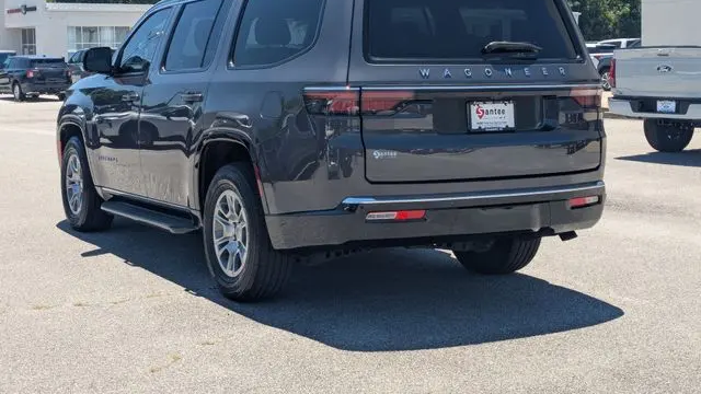 2024 Jeep Wagoneer Base