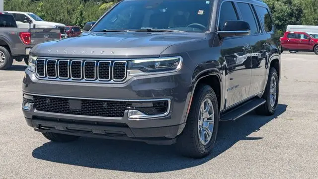 2024 Jeep Wagoneer Base