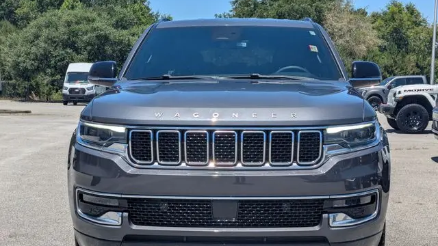 2024 Jeep Wagoneer Base