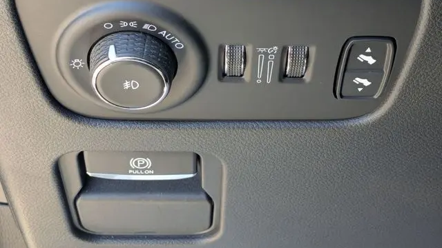 2024 Jeep Wagoneer Base