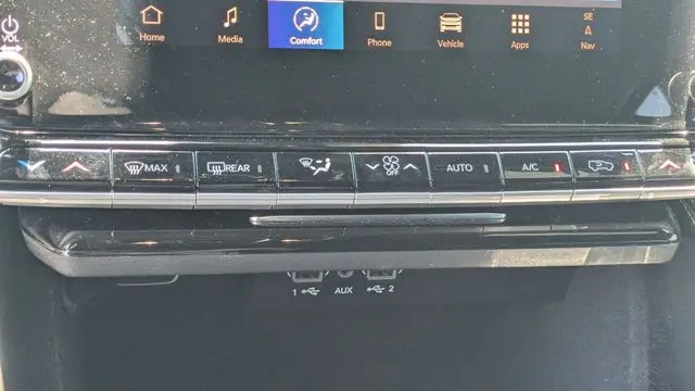 2024 Jeep Wagoneer Base
