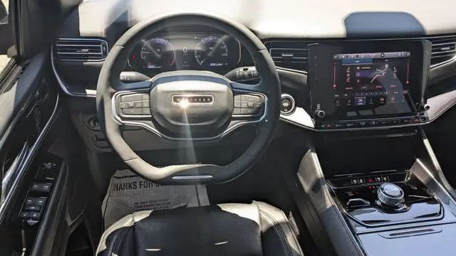 2024 Jeep Wagoneer Base