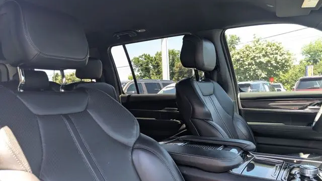 2024 Jeep Wagoneer Base