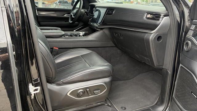 2024 Jeep Wagoneer Base