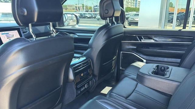2024 Jeep Wagoneer Base