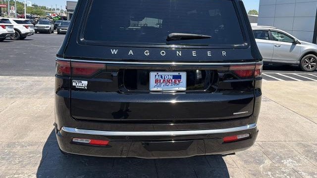 2024 Jeep Wagoneer Base