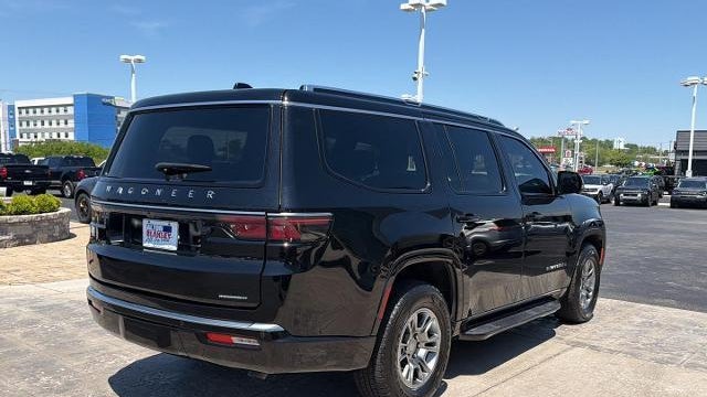 2024 Jeep Wagoneer Base