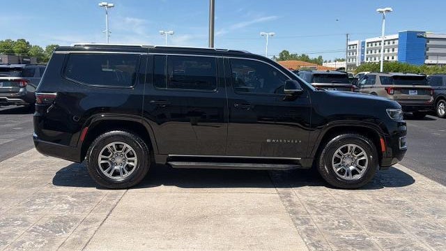 2024 Jeep Wagoneer Base