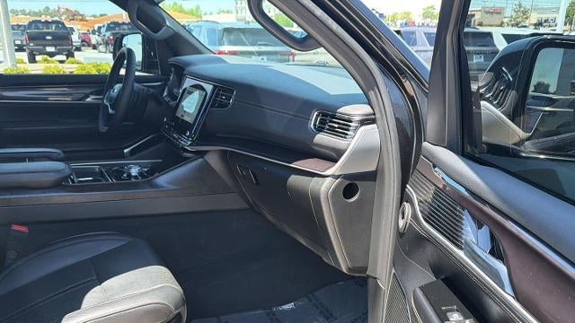 2024 Jeep Wagoneer Base