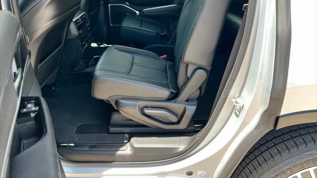 2026 Jeep Grand Wagoneer Upland