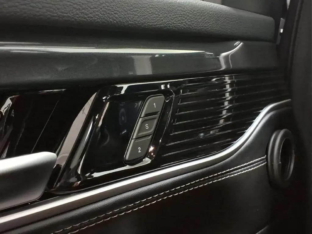 2023 Jeep Wagoneer - $42,995