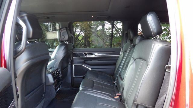 2024 Jeep Wagoneer Base