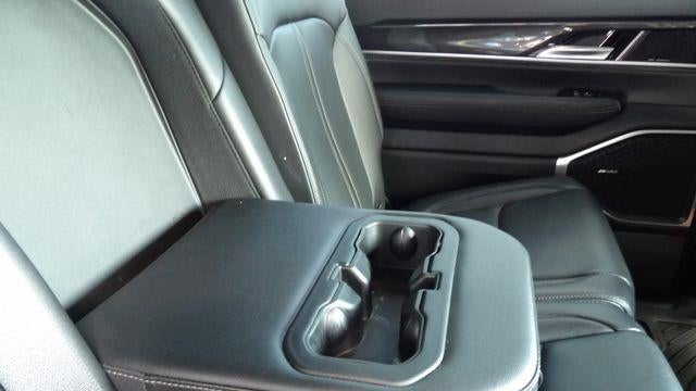 2024 Jeep Wagoneer Base