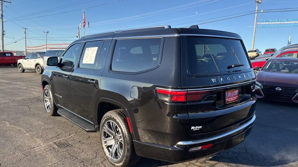2025 Jeep Wagoneer Base