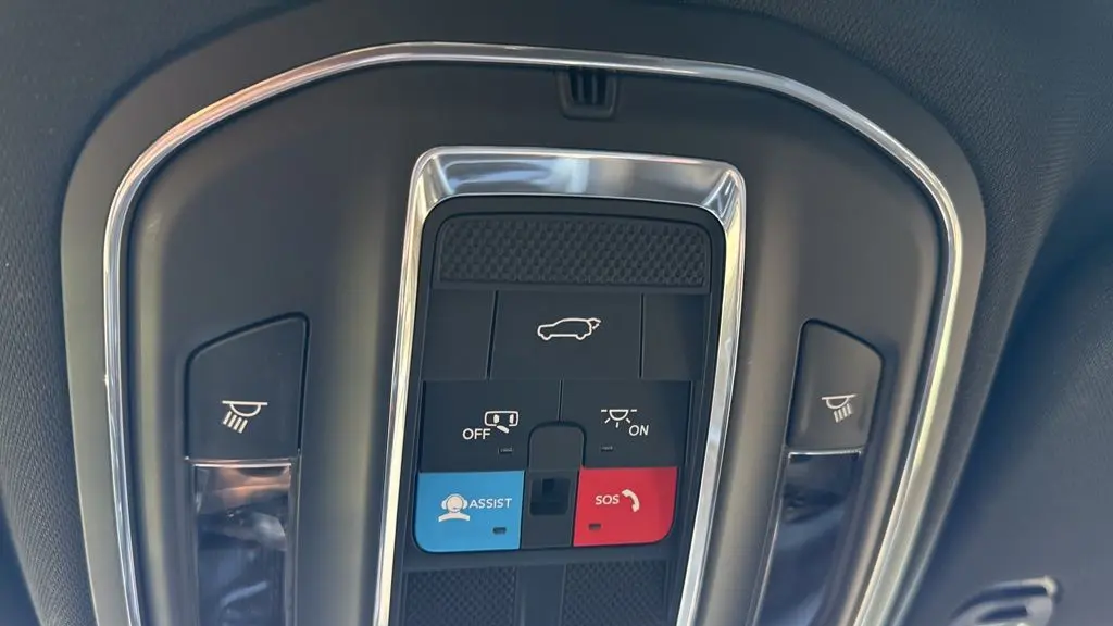 2025 Jeep Wagoneer Base
