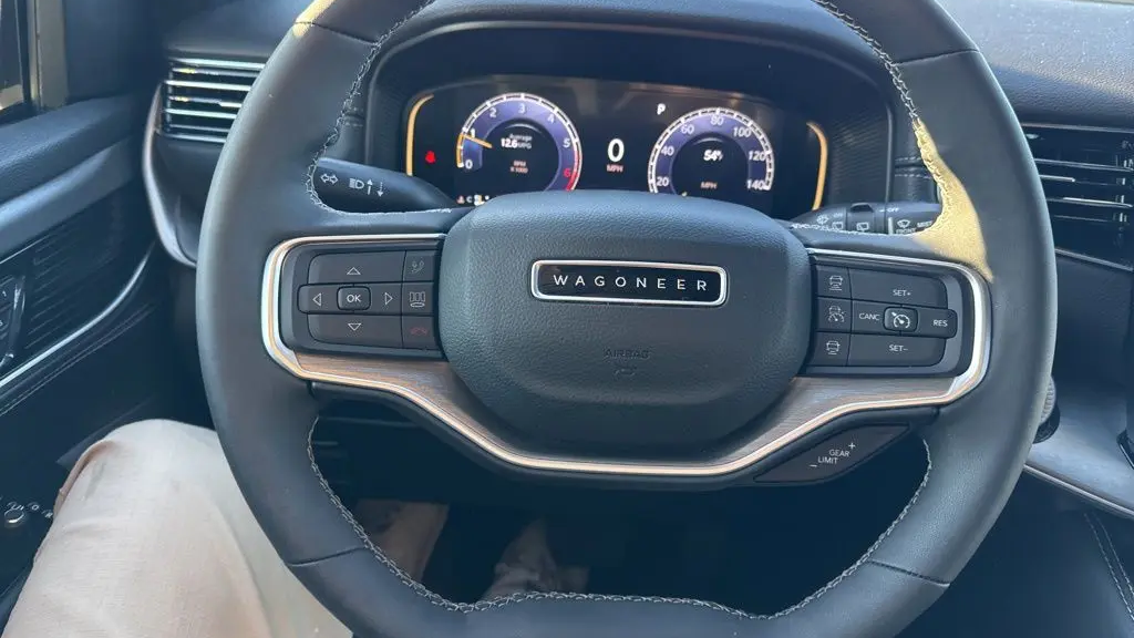 2025 Jeep Wagoneer Base