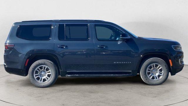 2023 Jeep Wagoneer Base