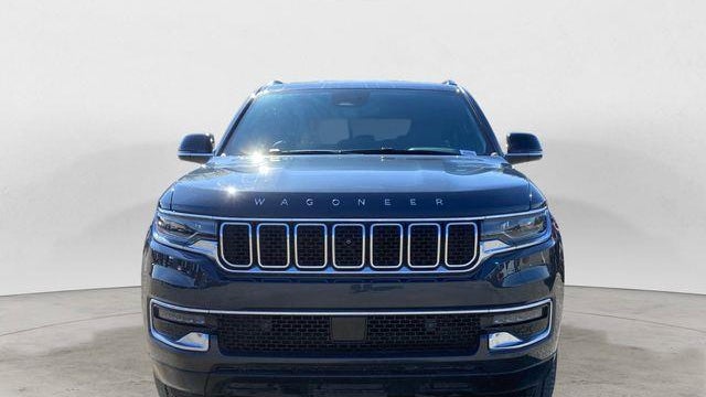 2023 Jeep Wagoneer Base