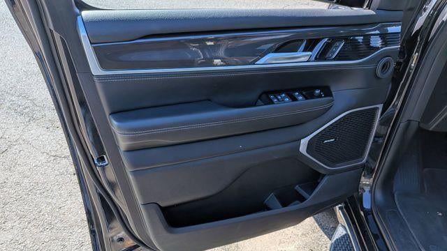2024 Jeep Wagoneer Base