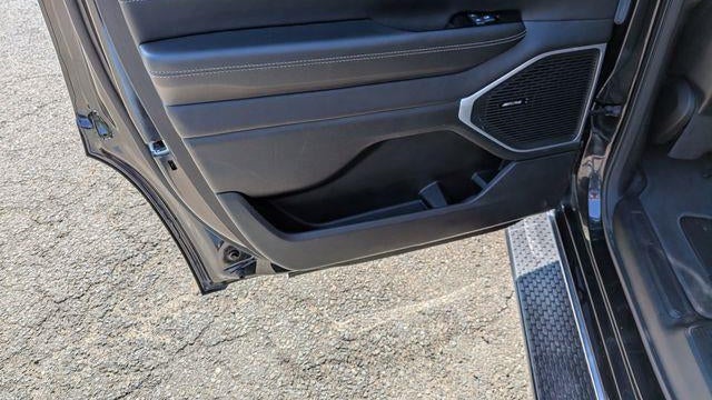 2024 Jeep Wagoneer Base