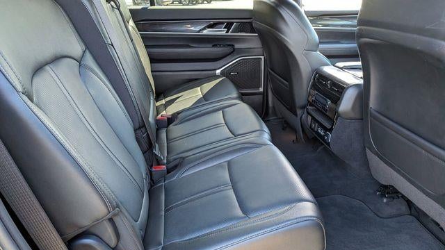 2024 Jeep Wagoneer Base
