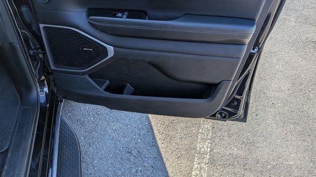 2024 Jeep Wagoneer Base