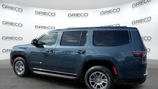 2023 Jeep Wagoneer Base